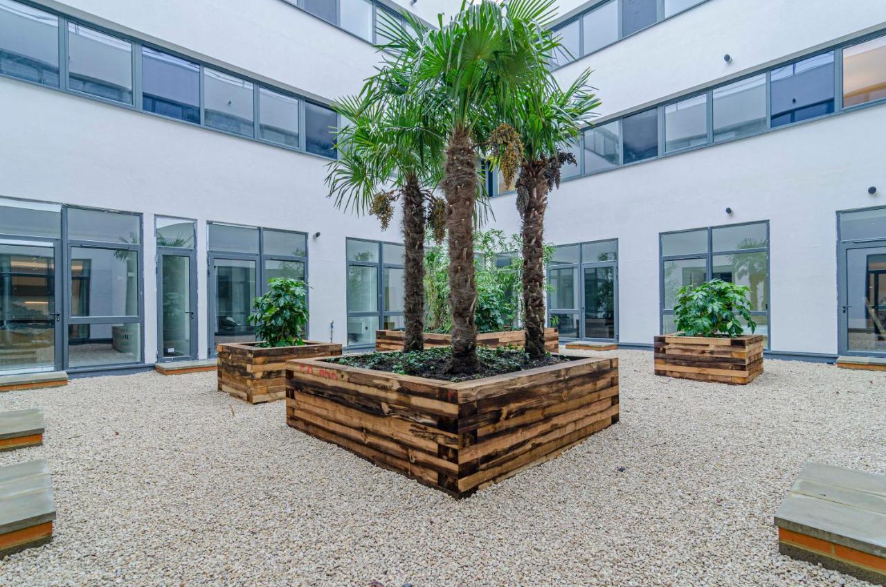 The Atrium Lejlighed Milton Keynes Eksteriør billede